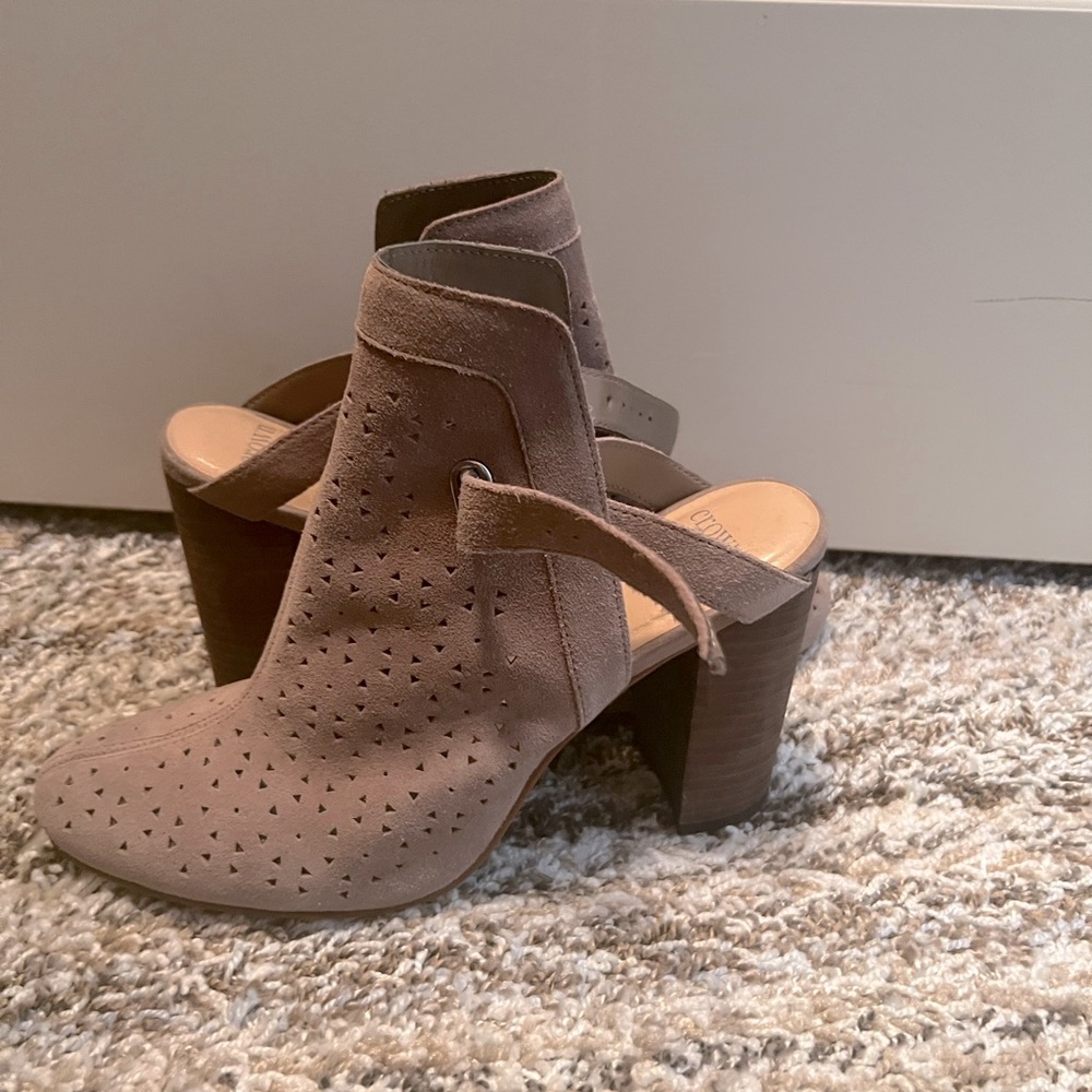 Crown & Ivy Mules